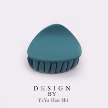 Load image into Gallery viewer, 1PC 2020 Korean Fashion Design Women Hair Claw Solid Color Hair Crab Retro Square Scrub Hair Clips Small Size