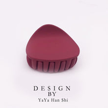Load image into Gallery viewer, 1PC 2020 Korean Fashion Design Women Hair Claw Solid Color Hair Crab Retro Square Scrub Hair Clips Small Size