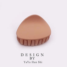 Load image into Gallery viewer, 1PC 2020 Korean Fashion Design Women Hair Claw Solid Color Hair Crab Retro Square Scrub Hair Clips Small Size
