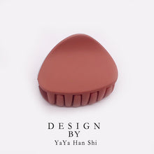 Load image into Gallery viewer, 1PC 2020 Korean Fashion Design Women Hair Claw Solid Color Hair Crab Retro Square Scrub Hair Clips Small Size
